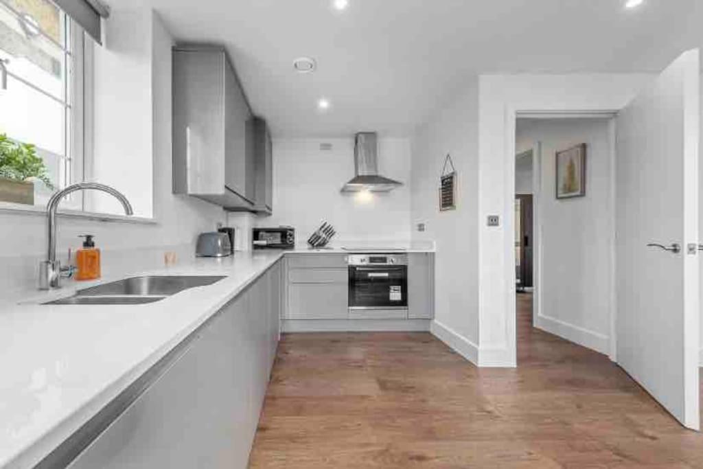 Cozy Flat Near London Eye/ Victoria / Vauxhall Appartement Buitenkant foto