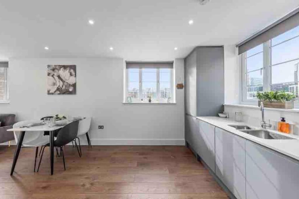 Cozy Flat Near London Eye/ Victoria / Vauxhall Appartement Buitenkant foto